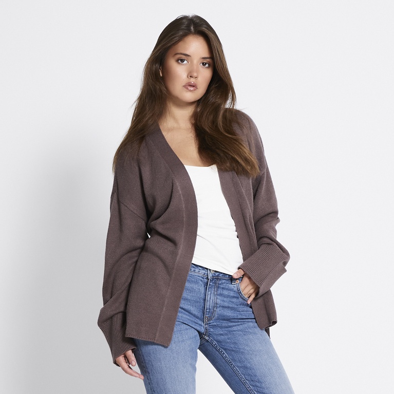 Stickad cardigan "Colette" Stickad cardigan "Colette"